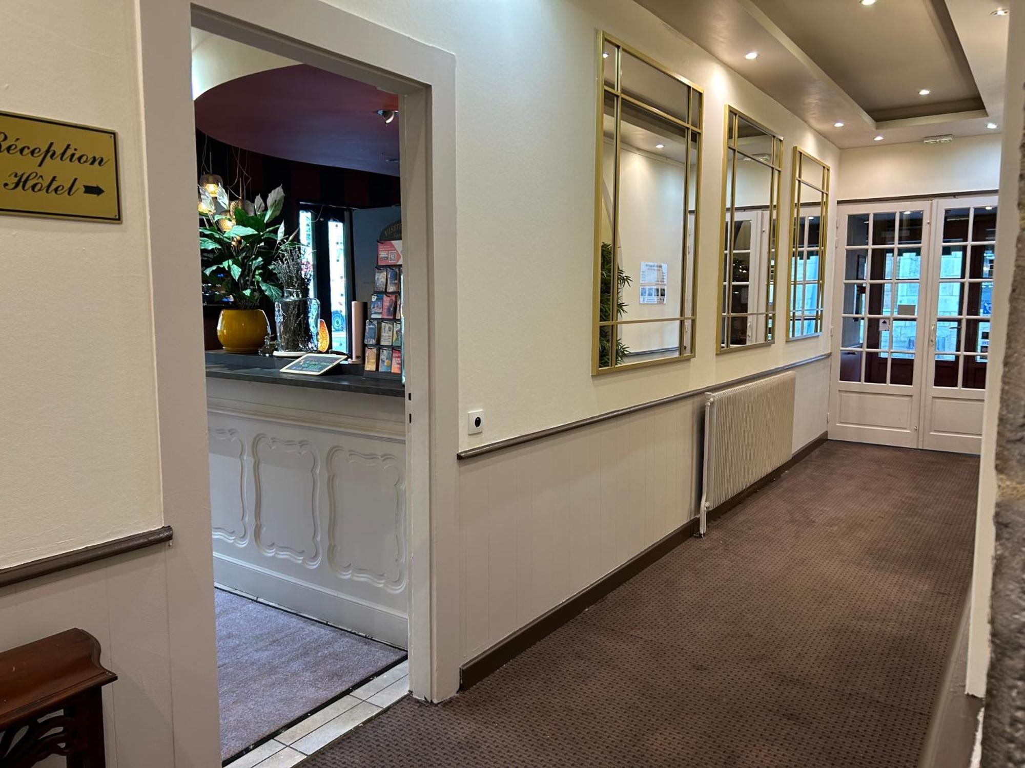 Logis Hotel Des Messageries 아르보아 외부 사진
