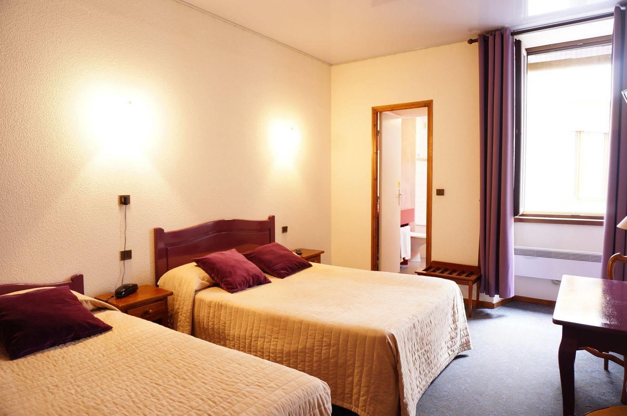 Logis Hotel Des Messageries 아르보아 외부 사진