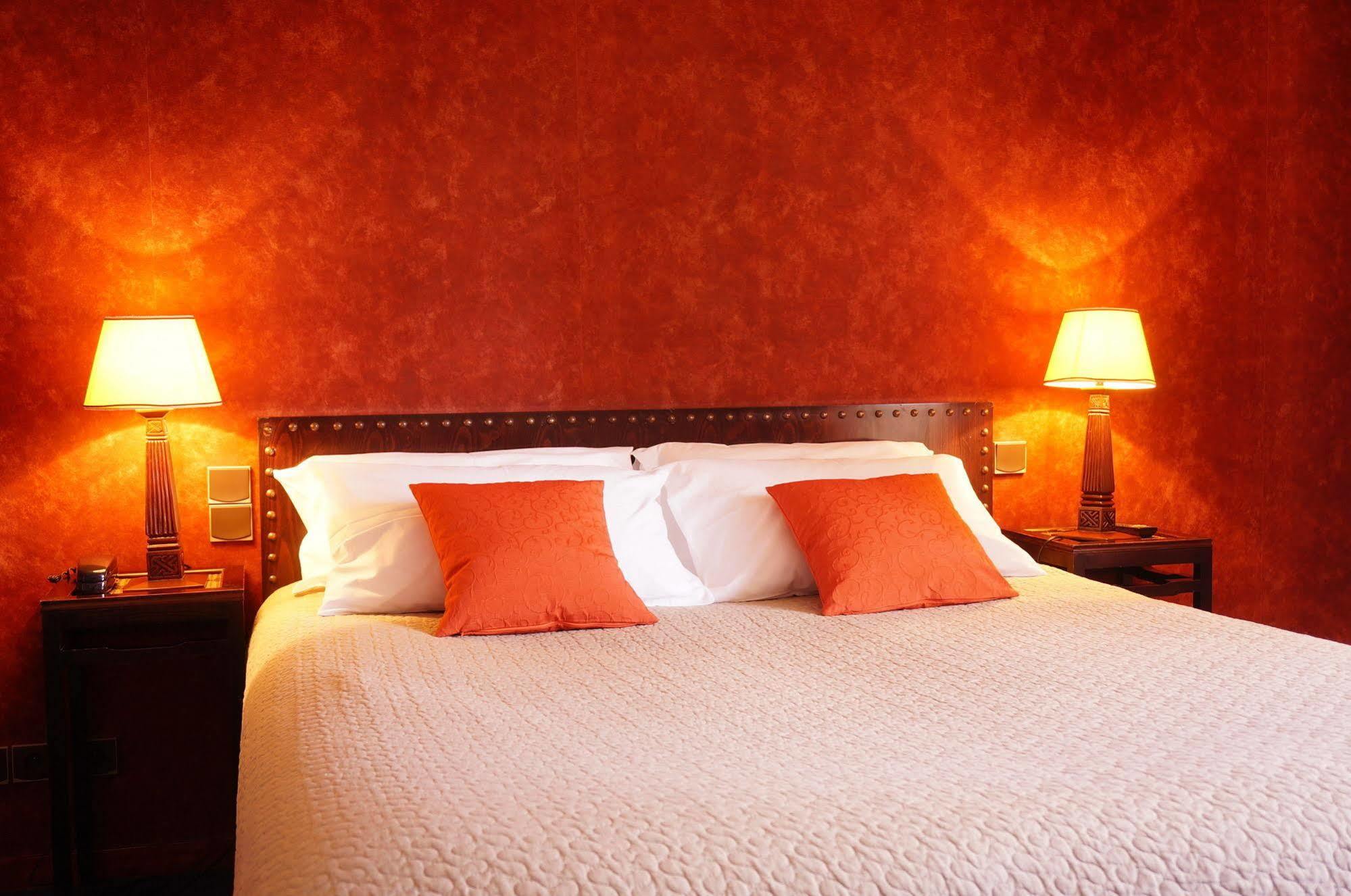 Logis Hotel Des Messageries 아르보아 외부 사진